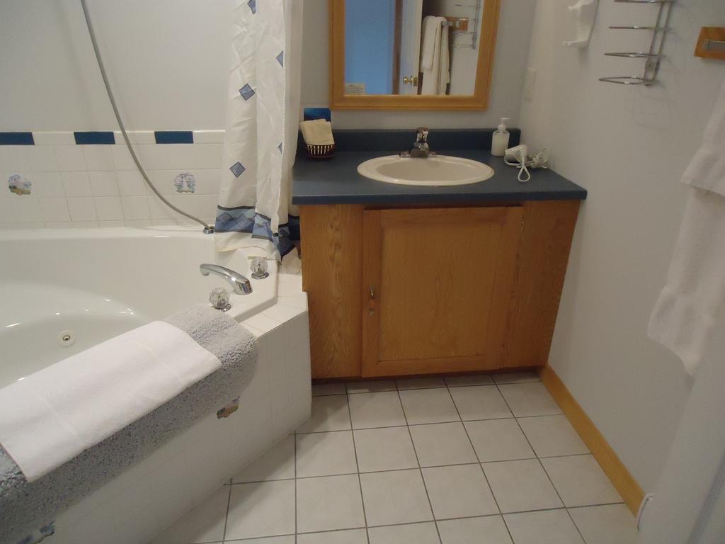 Chéticamp Ocean View Motel And Chalets الغرفة الصورة